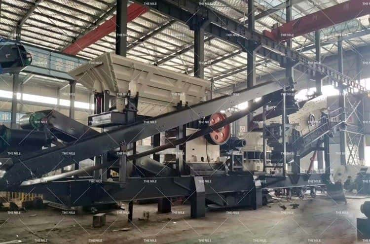 Configuration of Crawler Type Mobile Crushing Plant