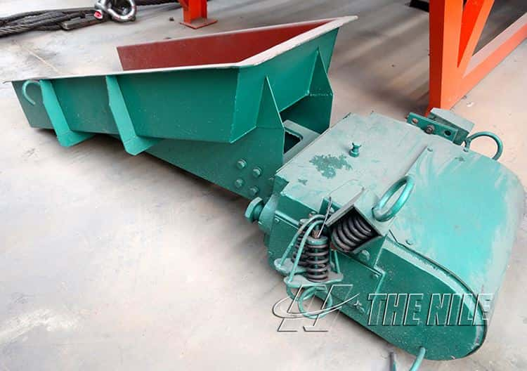 Electromagnetic vibrating feeder