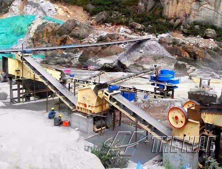 Operation  of Jaw crusher in stone crushing line